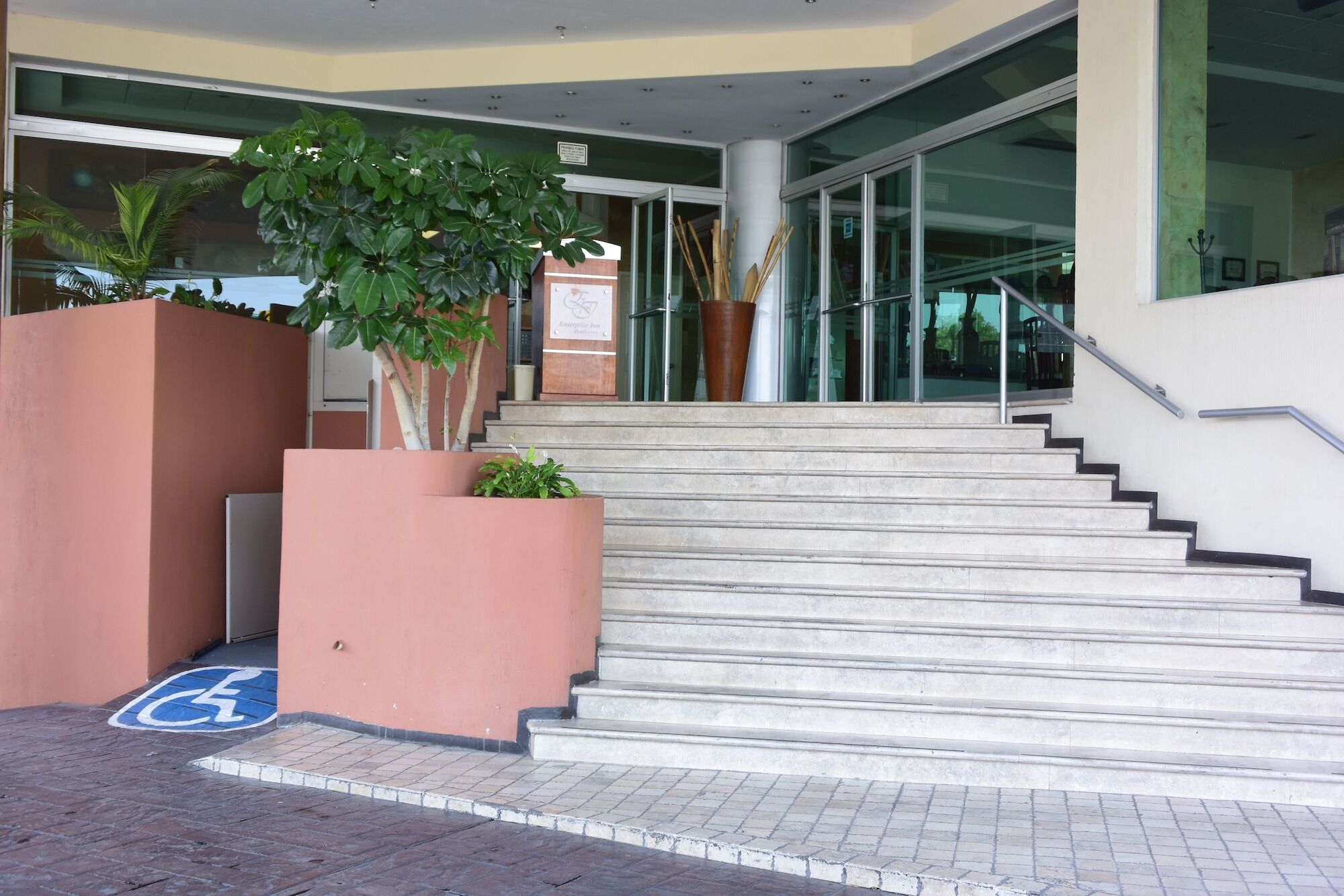 Mision Leon Hotel Exterior photo